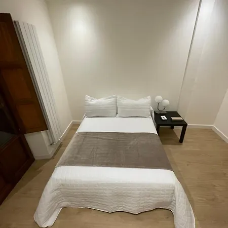 Apartamento Cool For 4 At The Medieval Quarter *