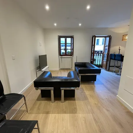 Apartamento Cool For 4 At The Medieval Quarter Oviedo