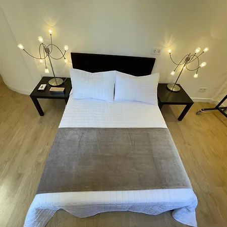 Cool For 4 At The Medieval Quarter Apartamento *